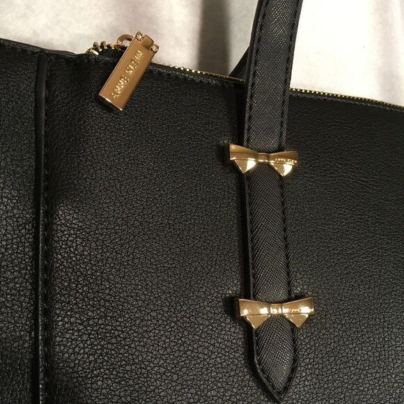 NWOT Anne Klein Black Laptop Bag Wristlet Gold Hardware Bows Faux Leather Career - Picture 3 of 16